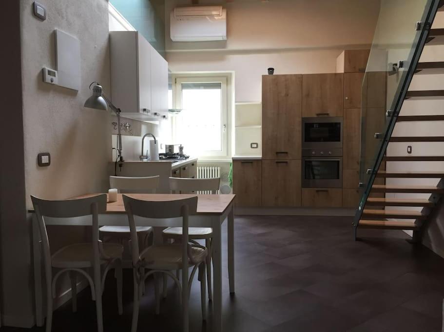 Apartamento Iseo Loft - Comfort In Downtown Exterior foto